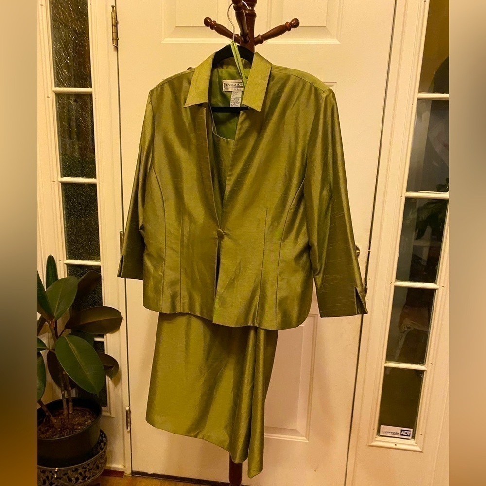 JESSICA HOWARD SIZE 18 JACKET AND DRESS